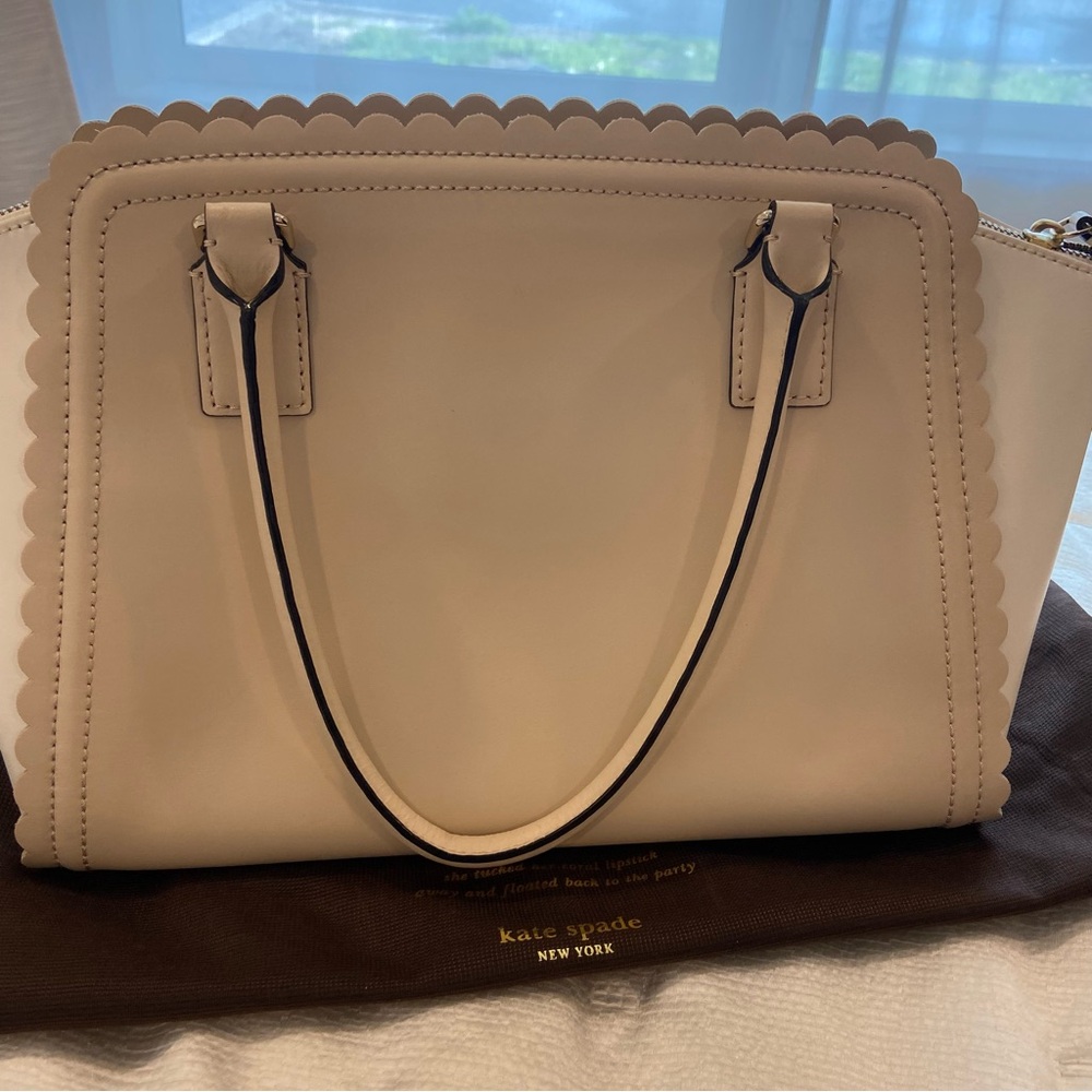 KATE SPADE  Ivory Scalloped Satchel